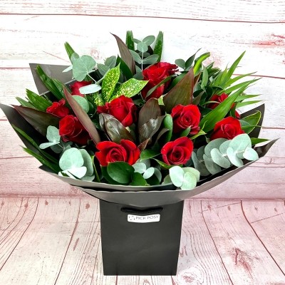 freedom-red-roses-bouquet-valentines-love-delivered-strood-rochester-medway