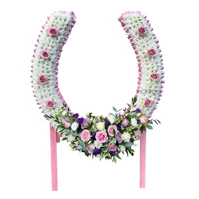 3ft-horse-shoe-funeral-flowers-tribute-wreath-delivered-strood-rochester-medway-kent
