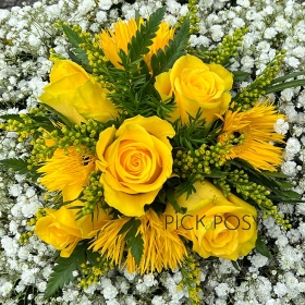 yellow-rose-gypsophila-star-tribute-funeral-flowers-delivered-strood-rochester-medway-kent