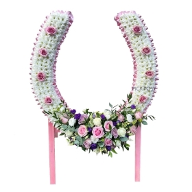 3ft-horse-shoe-funeral-flowers-tribute-wreath-delivered-strood-rochester-medway-kent